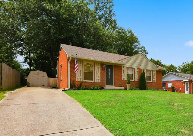 Photo 3 of Single family home for sale at 574 Judy Ln, Lexington, KY 40505 | MLS# 26023200 | Listing updated on 2026-10-08