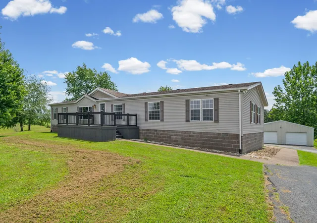 Photo 3 of Single family home for sale at 362 J P Hanks Rd, Nortonville, KY 42442 | MLS# 26021627 | Listing updated on 2026-08-31
