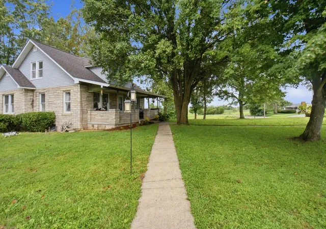 Photo 3 of Single family home for sale at 12543 Ky 10, Foster, KY 41043 | MLS# 26021679 | Listing updated on 2026-09-14