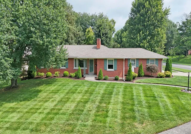 Photo 1 of Sale Pending at 817 Hildeen Dr, Lexington, KY 40502 | MLS# 26022975 | Listing updated on 2026-09-04