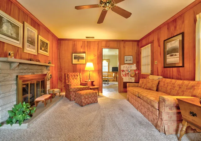 Photo 3 of Sale Pending at 817 Hildeen Dr, Lexington, KY 40502 | MLS# 26022975 | Listing updated on 2026-09-04