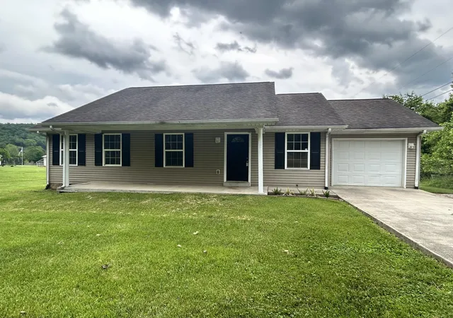Photo 1 of Single family home for sale at 1465 Blaze Valley Rd, Somerset, KY 42501 | MLS# 26021603 | Listing updated on 2026-09-01