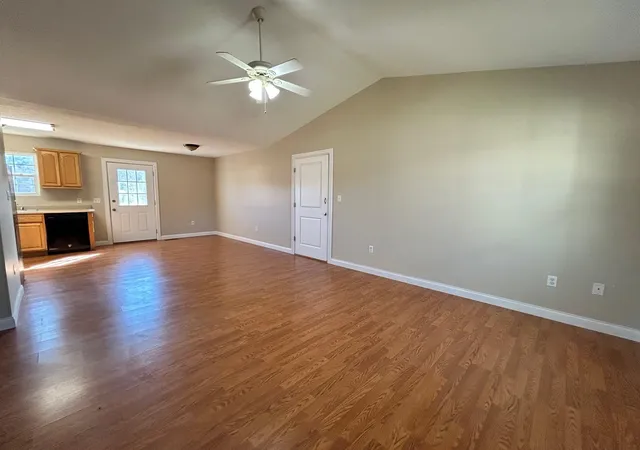 Photo 3 of Single family home for sale at 1465 Blaze Valley Rd, Somerset, KY 42501 | MLS# 26021603 | Listing updated on 2026-09-01