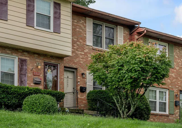 Photo 2 of Sale Pending at 3462 Sutherland Dr, Lexington, KY 40517 | MLS# 26022144 | Listing updated on 2026-09-03
