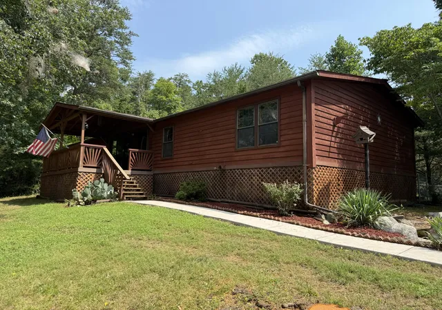 Photo 1 of Sale Pending at 1598 Lewis Bray Rd, Burnside, KY 42519 | MLS# 26021620 | Listing updated on 2026-09-02