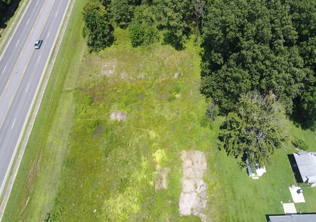Photo 1 of Sale Pending at 3234 Estes Ln, Paducah, KY 42003 | MLS# 26023096 | Listing updated on 2026-10-05