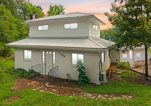 Photo 1 of Single family home for sale at 190 Walker Dr, Burnside, KY 42519 | MLS# 26021621 | Listing updated on 2026-09-24