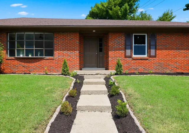 Photo 2 of Single family home for sale at 3717 Gladman Way, Lexington, KY 40514 | MLS# 26021659 | Listing updated on 2026-09-14