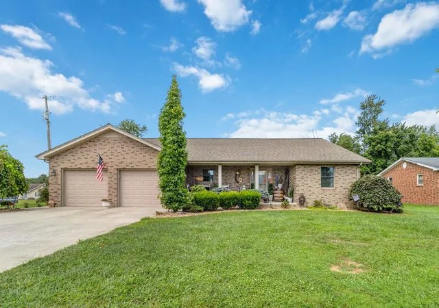 Photo 1 of Single family home for sale at 92 Avian Ln, London, KY 40744 | MLS# 26021772 | Listing updated on 2026-08-23