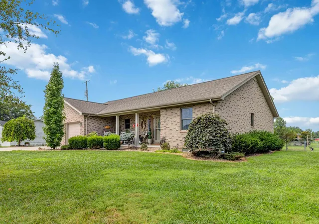 Photo 3 of Single family home for sale at 92 Avian Ln, London, KY 40744 | MLS# 26021772 | Listing updated on 2026-08-23