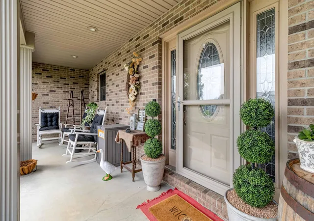Photo 3 of Single family home for sale at 92 Avian Ln, London, KY 40744 | MLS# 26021772 | Listing updated on 2026-08-23