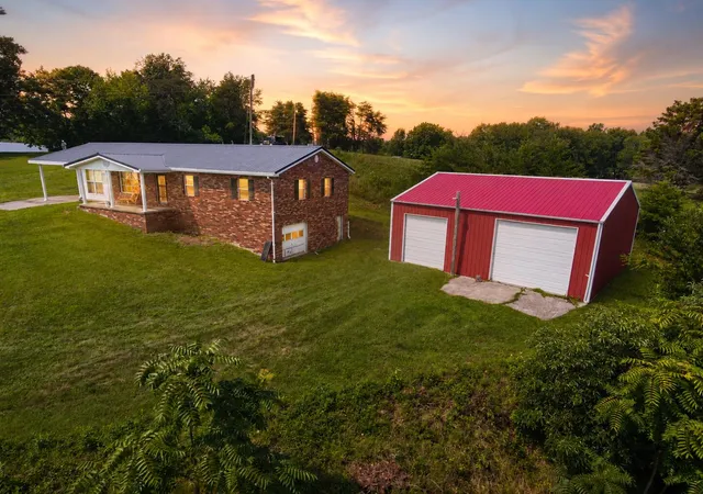 Photo 2 of Single family home for sale at 100 Buffalo Tr, Monticello, KY 42633 | MLS# 26021660 | Listing updated on 2026-08-18