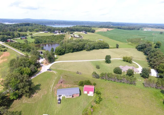 Photo 3 of Single family home for sale at 100 Buffalo Tr, Monticello, KY 42633 | MLS# 26021660 | Listing updated on 2026-08-18
