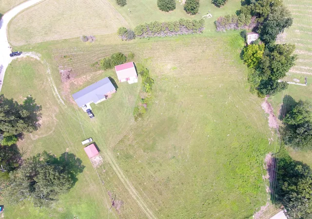 Photo 3 of Single family home for sale at 100 Buffalo Tr, Monticello, KY 42633 | MLS# 26021660 | Listing updated on 2026-08-18