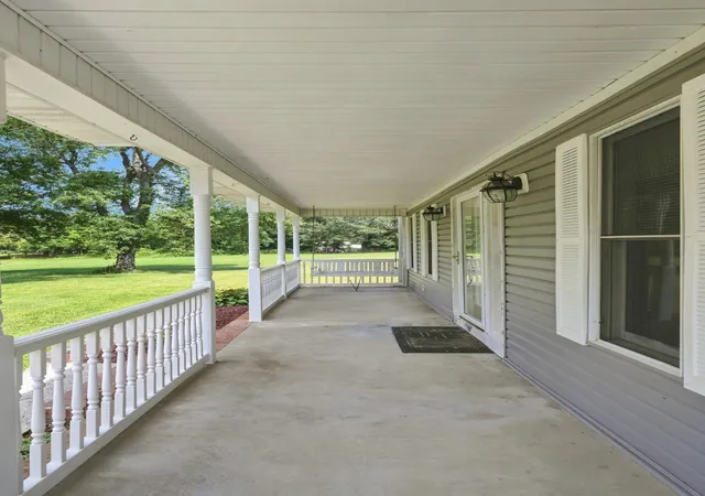 Photo 3 of Single family home for sale at 6025 Shar Cal Rd, Calvert City, KY 42029 | MLS# 26021719 | Listing updated on 2026-10-05
