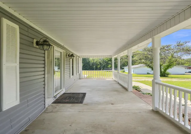 Photo 4 of Single family home for sale at 6025 Shar Cal Rd, Calvert City, KY 42029 | MLS# 26021719 | Listing updated on 2026-10-05