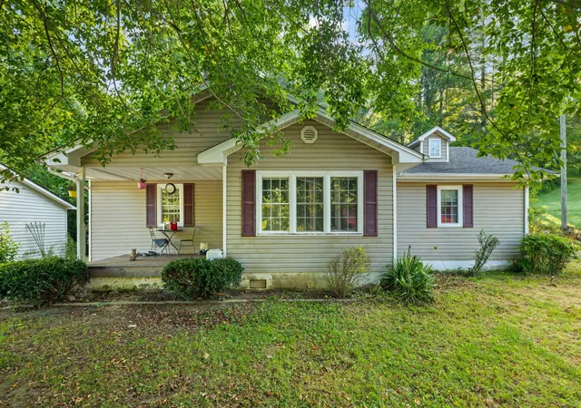 Photo 3 of Single family home for sale at 1435 Clover Bottom Creek Rd, Mc Kee, KY 40447 | MLS# 26023181 | Listing updated on 2026-09-21