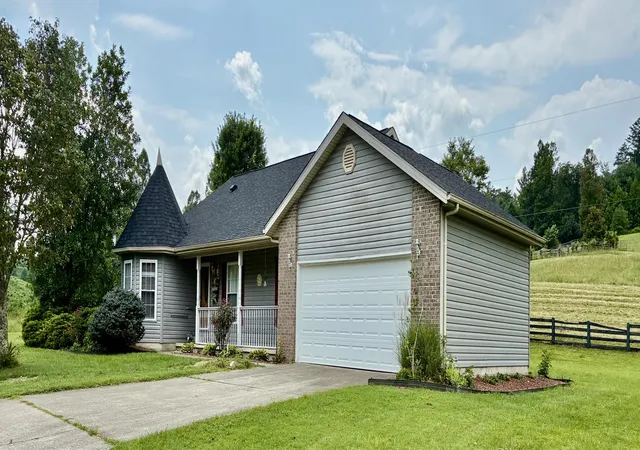Photo 1 of Single family home for sale at 367 Banks Branch Rd #3, Campton, KY 41301 | MLS# 26021998 | Listing updated on 2026-08-13