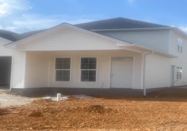 Photo 2 of Single family home for sale at 406 Daniel Boone Ln, Hopkinsville, KY 42240 | MLS# 26023828 | Listing updated on 2026-08-31