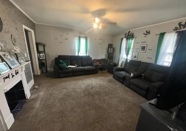 Photo 3 of Single family home for sale at 912 Tennessee St, Paducah, KY 42003 | MLS# 26021832 | Listing updated on 2026-10-20
