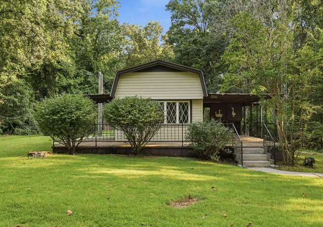 Photo 2 of Single family home for sale at 354 Scenic Valley Ln, New Concord, KY 42076 | MLS# 26022308 | Listing updated on 2026-09-09