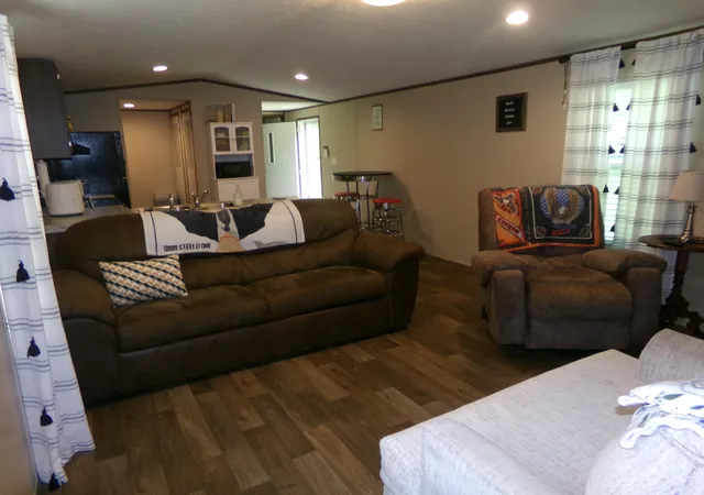 Photo 3 of Sale Pending at 2379 Kentucky 213, Jeffersonville, KY 40337 | MLS# 26021698 | Listing updated on 2026-08-25