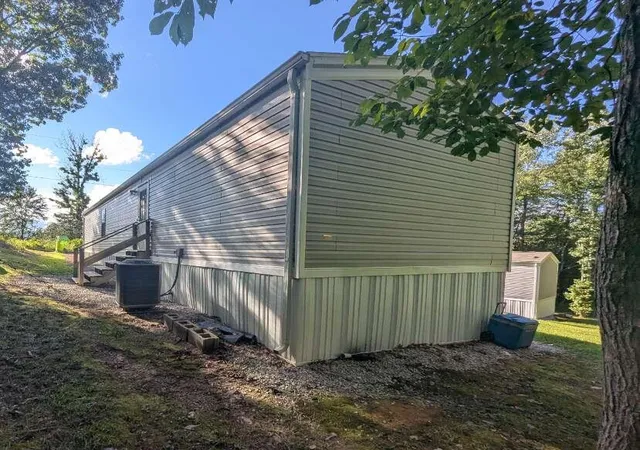 Photo 3 of Single family home for sale at 249 Devils Neck Rd, Corbin, KY 40701 | MLS# 26021692 | Listing updated on 2026-09-02