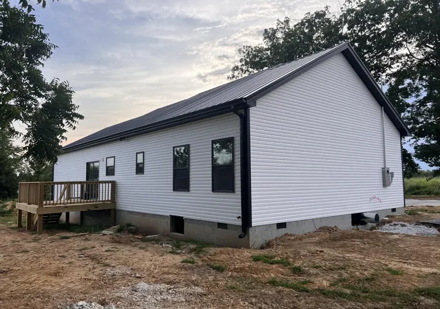 Photo 3 of Single family home for sale at 563 Heltsley Rd, Lewisburg, KY 42256 | MLS# 26021913 | Listing updated on 2026-08-14