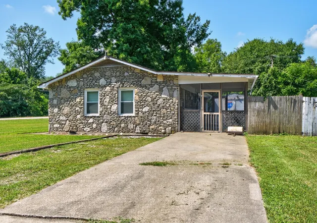 Photo 29 of Single family home for sale at 307 Peachtree Ln, Frankfort, KY 40601 | MLS# 26021750 | Listing updated on 2026-09-02