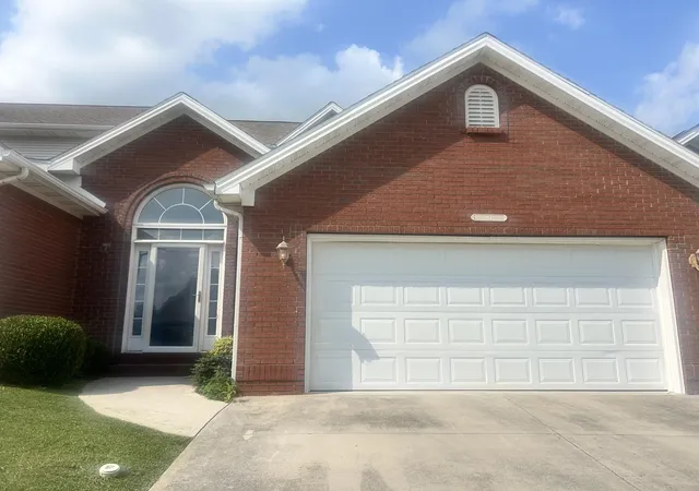 Photo 1 of Townhouse for sale at 81 E Saddlebrook Dr, Somerset, KY 42503 | MLS# 26022301 | Listing updated on 2026-09-06