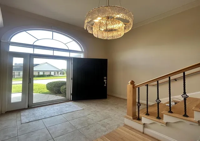Photo 3 of Townhouse for sale at 81 E Saddlebrook Dr, Somerset, KY 42503 | MLS# 26022301 | Listing updated on 2026-10-08