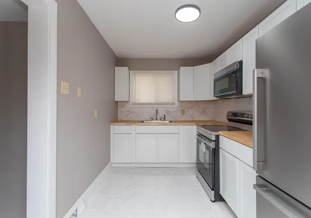 Photo 3 of Single family home for sale at 38 Mackay Ave, Winchester, KY 40391 | MLS# 26021864 | Listing updated on 2026-09-29