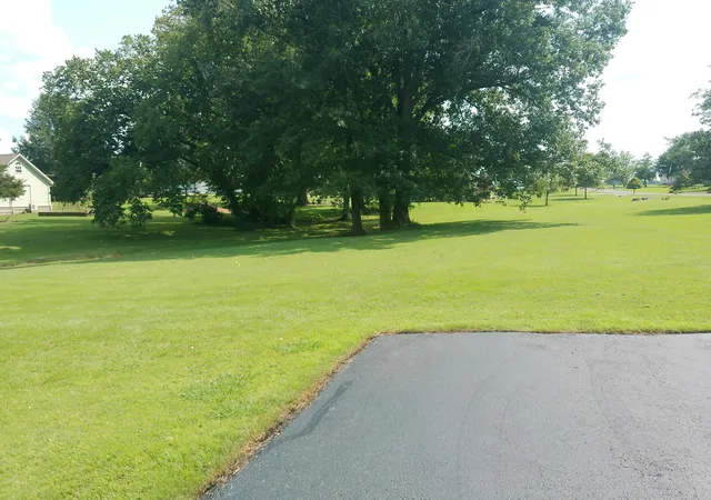 Photo 3 of Single family home for sale at 170 Carriage Ln, Benton, KY 42025 | MLS# 26021724 | Listing updated on 2026-09-14