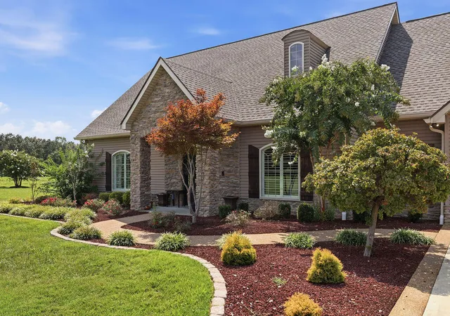 Photo 2 of Single family home for sale at 1257 Nance Rd, Hickory, KY 42051 | MLS# 26022019 | Listing updated on 2026-08-25