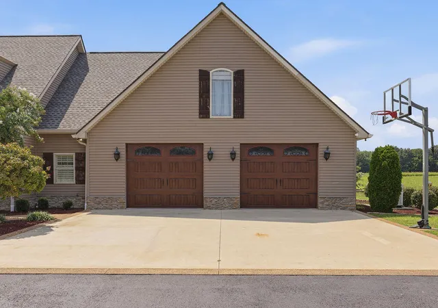 Photo 3 of Single family home for sale at 1257 Nance Rd, Hickory, KY 42051 | MLS# 26022019 | Listing updated on 2026-08-25