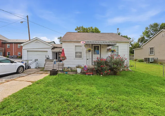 Photo 3 of Single family home for sale at 108 Franklin Ave, Winchester, KY 40391 | MLS# 26022182 | Listing updated on 2026-08-24