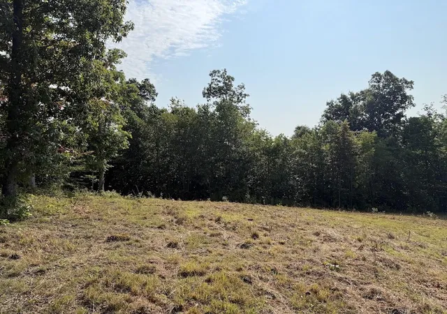 Photo 3 of Sale Pending at 999 Trillium Trl, Livingston, KY 40445 | MLS# 26021791 | Listing updated on 2026-08-21
