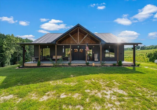 Photo 2 of Single family home for sale at 2113 Calaboose Ridge Rd, Campton, KY 41301 | MLS# 26021821 | Listing updated on 2026-08-23