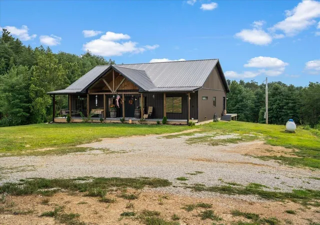 Photo 4 of Single family home for sale at 2113 Calaboose Ridge Rd, Campton, KY 41301 | MLS# 26021821 | Listing updated on 2026-08-23