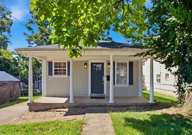 Photo 1 of Single family home for sale at 525 Patterson St, Lexington, KY 40508 | MLS# 26022649 | Listing updated on 2026-09-04