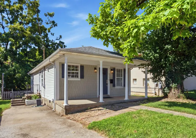 Photo 2 of Single family home for sale at 525 Patterson St, Lexington, KY 40508 | MLS# 26022649 | Listing updated on 2026-09-04
