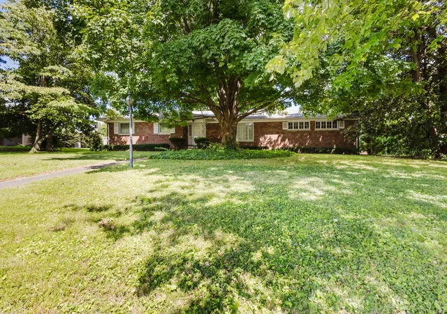 Photo 1 of Sale Pending at 3025 Breckenwood Dr, Lexington, KY 40502 | MLS# 26022002 | Listing updated on 2026-09-14