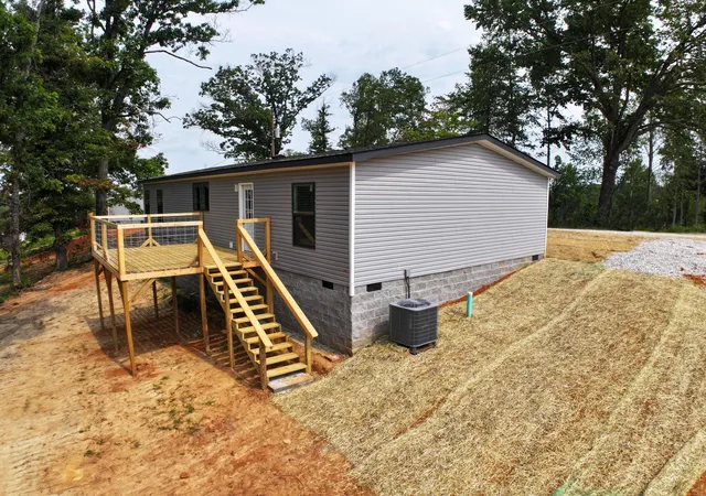 Photo 2 of Single family home for sale at 161 Kenway Dr, Irvine, KY 40336 | MLS# 26021955 | Listing updated on 2026-09-08