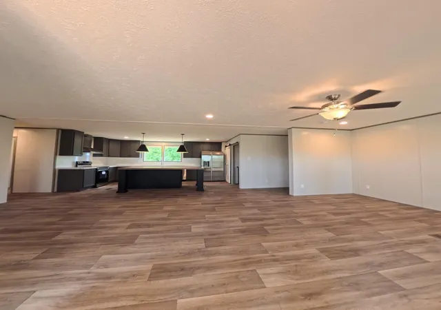 Photo 4 of Single family home for sale at 161 Kenway Dr, Irvine, KY 40336 | MLS# 26021955 | Listing updated on 2026-09-23