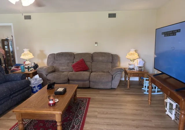 Photo 4 of Single family home for sale at 213 Maplewood Dr, Lancaster, KY 40444 | MLS# 26021878 | Listing updated on 2026-09-27