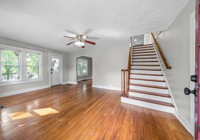 Photo 3 of Single family home for sale at 714 E 7th Street, Hopkinsville, KY 42240 | MLS# 26021860 | Listing updated on 2026-09-21