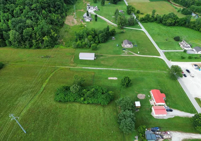 Photo 3 of Single family home for sale at 3149 Salt Lick Rd, Vanceburg, KY 41179 | MLS# 26021822 | Listing updated on 2026-09-21