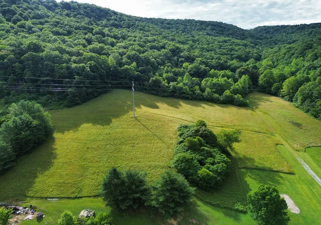 Photo 4 of Single family home for sale at 3149 Salt Lick Rd, Vanceburg, KY 41179 | MLS# 26021822 | Listing updated on 2026-09-21