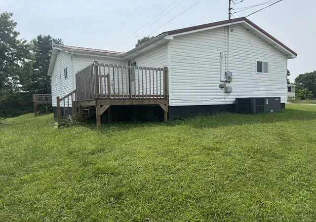 Photo 3 of Sale Pending at 3025 W Kentucky 204 Hwy, Williamsburg, KY 40769 | MLS# 26021861 | Listing updated on 2026-08-21