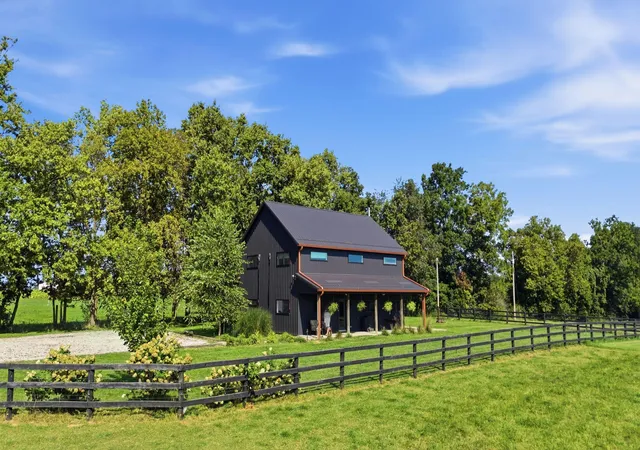 Photo 3 of Sale Pending at 704 Lake Rd, Paris, KY 40361 | MLS# 26023252 | Listing updated on 2026-09-09